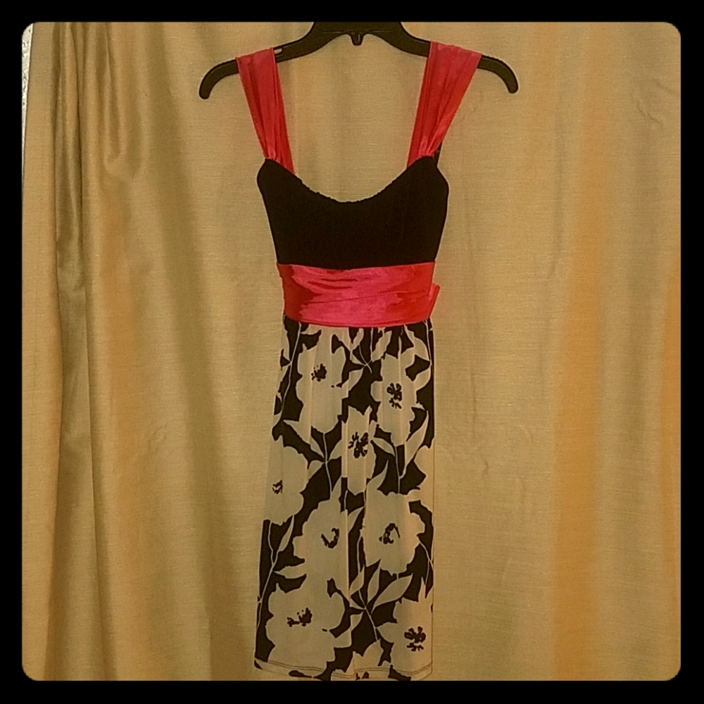 Black/white dress with Pink satin ribbon